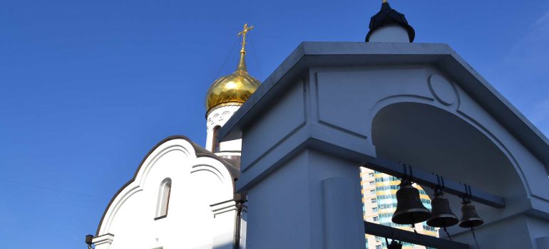 30 октября в храме Всех Святых в Ясеневе был совершён молебен