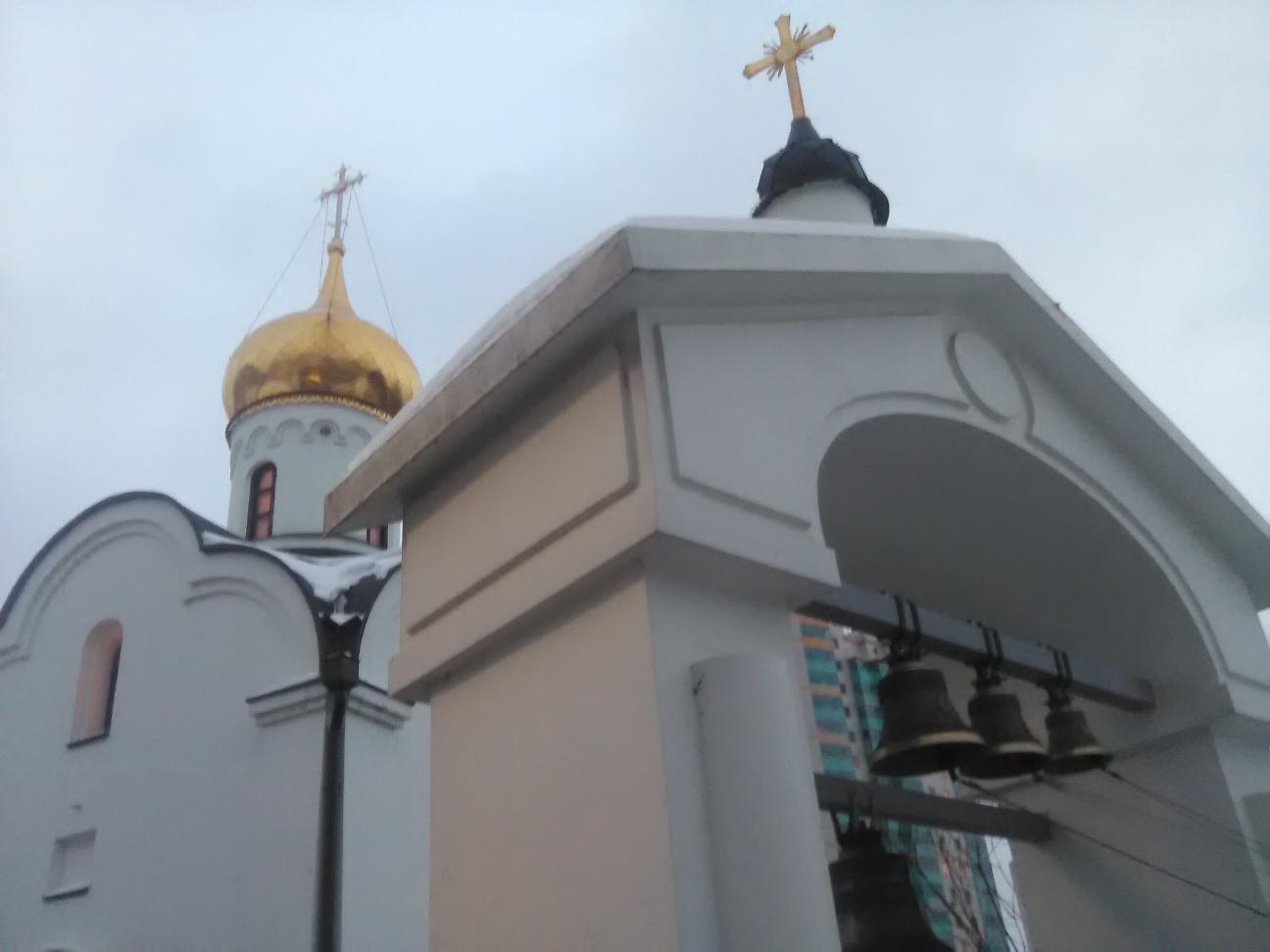 Храм святых царственных страстотерпцев в ясенево