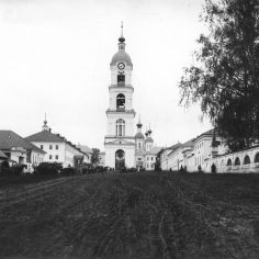 Колокольня Саровского монастыря