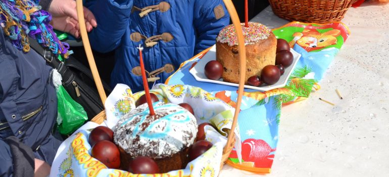 ПРИГЛАШАЕМ НА ОСВЯЩЕНИЕ КУЛИЧЕЙ, ПАСХ И ЯИЦ! 07.04.2018 (Великая Суббота)