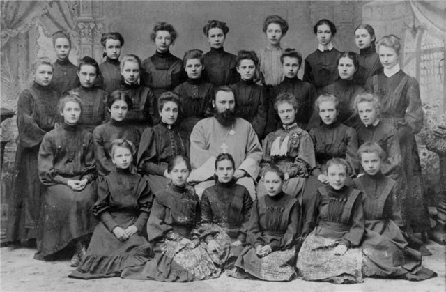 28 марта 1857 года был подписан указ о создании в Петербурге первой в России женской гимназии