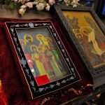 Молебное пение перед чудотворной иконой